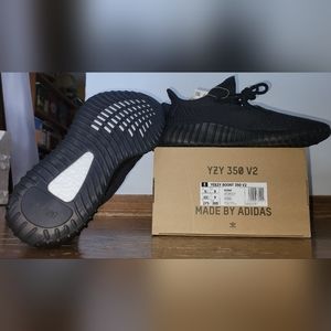 Yeezy 350 V2 Onyx